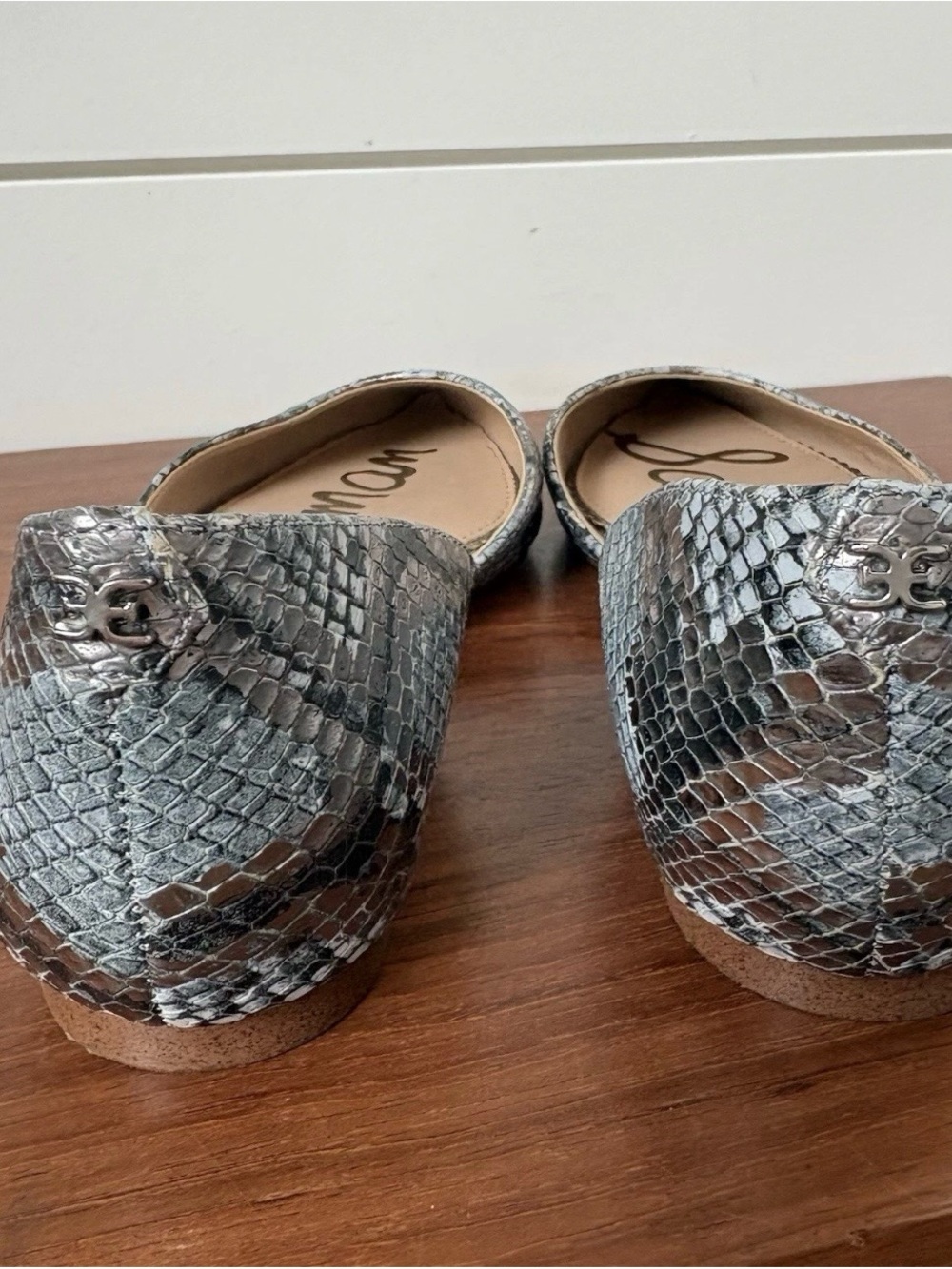 Sam Edelman Rodney Ballet Flat Ballerina Shoes Snakeskin Silver Gray Point Toe 6 - Picture 9 of 9